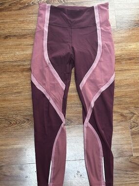 Lululemon Wild Twist 7/8 Tight Leggings Womens 6 Redwood Auburn Quicksand Pink